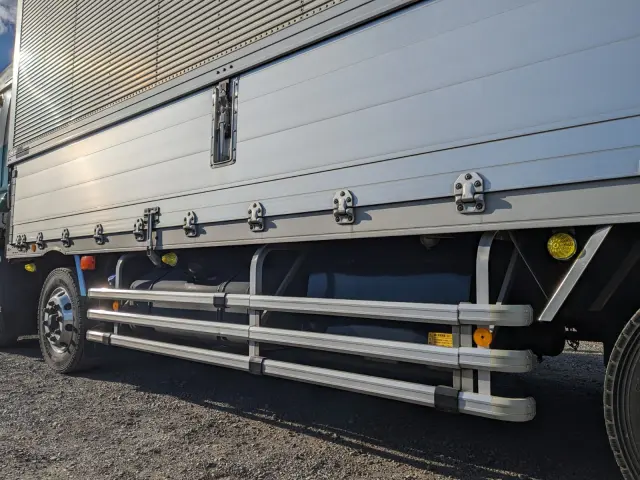 いすゞ ギガ 2PG-CYJ77C(8x4)の写真24