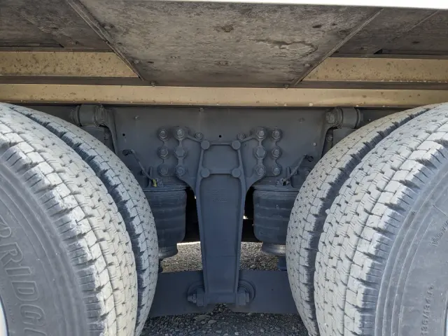 いすゞ ギガ 2PG-CYJ77C(8x4)の写真33