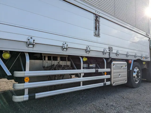 いすゞ ギガ 2PG-CYJ77C(8x4)の写真34