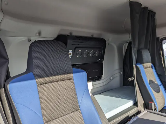 いすゞ ギガ 2PG-CYJ77C(8x4)の写真40