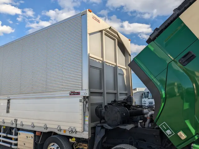 いすゞ ギガ 2PG-CYJ77C(8x4)の写真48