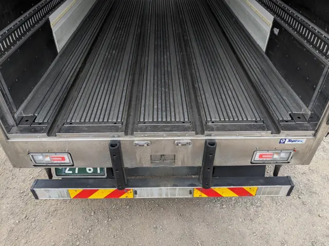 日野 プロフィア 2DG-FW1AHG(8x4)の写真9