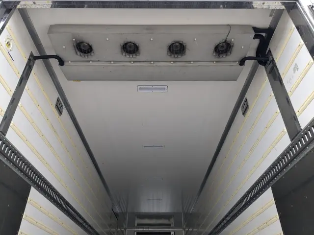 日野 プロフィア 2DG-FW1AHG(8x4)の写真12