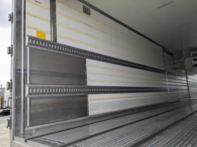 日野 プロフィア 2DG-FW1AHG(8x4)の写真18