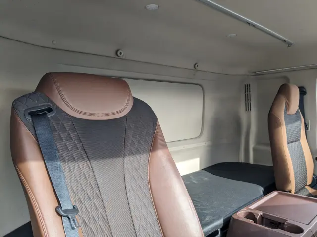 日野 プロフィア 2DG-FW1AHG(8x4)の写真39