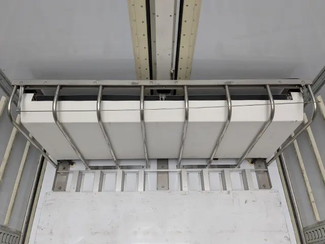 日野 プロフィア 2DG-FW1AHG(8x4)の写真24