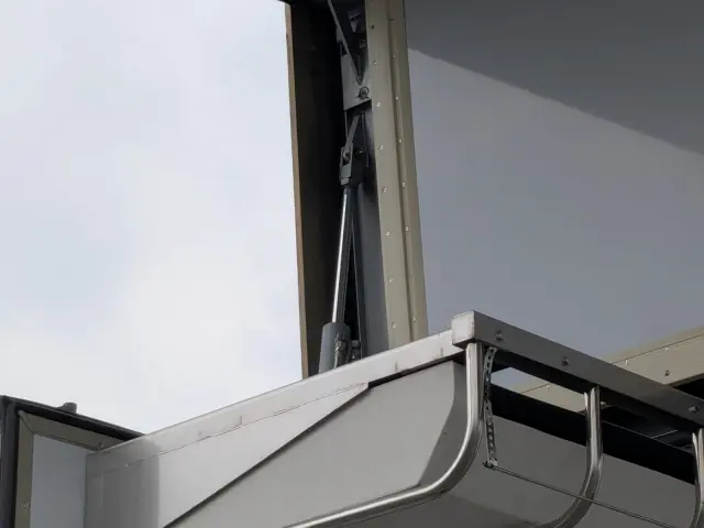 日野 プロフィア 2DG-FW1AHG(8x4)の写真31