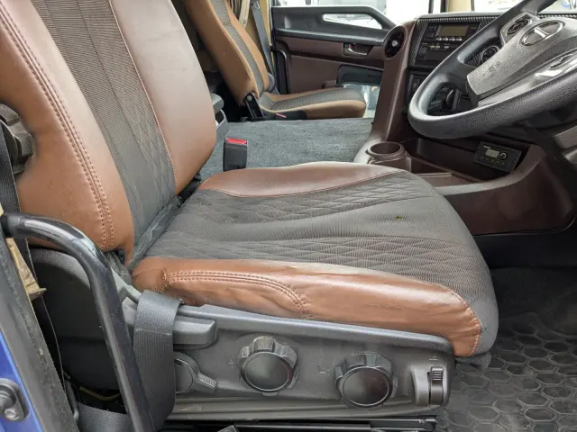 日野 プロフィア 2DG-FW1AHG(8x4)の写真41