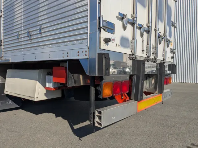 日野 プロフィア QPG-FR1EXEG(6x2)の写真5