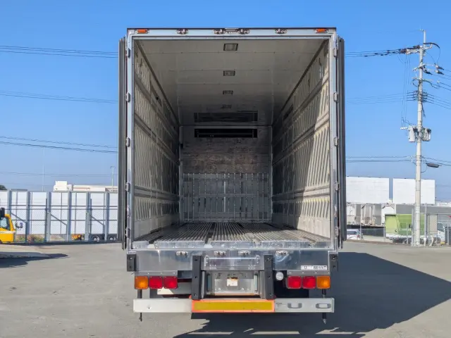 日野 プロフィア QPG-FR1EXEG(6x2)の写真8