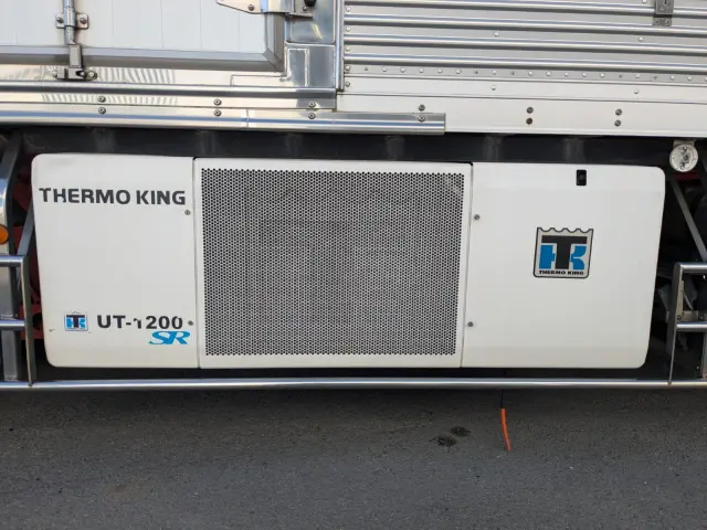 日野 プロフィア QPG-FR1EXEG(6x2)の写真33