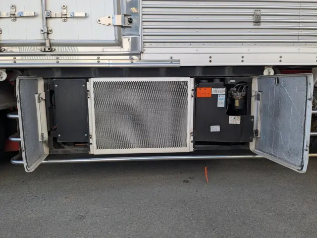 日野 プロフィア QPG-FR1EXEG(6x2)の写真35