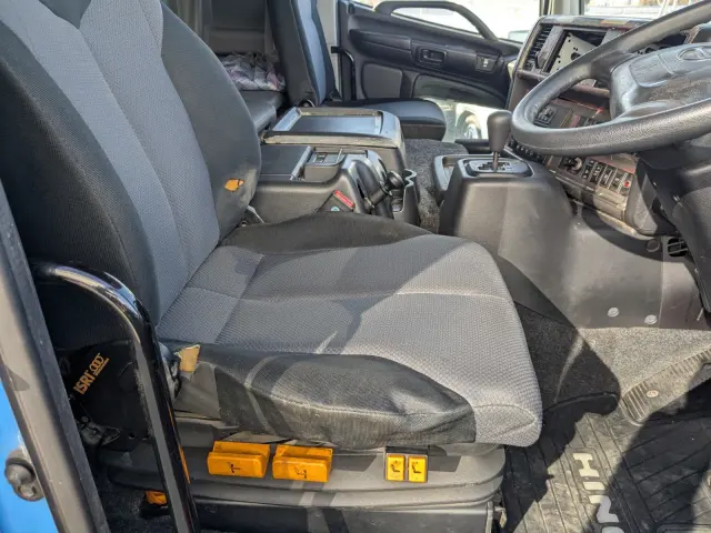 日野 プロフィア QPG-FR1EXEG(6x2)の写真41