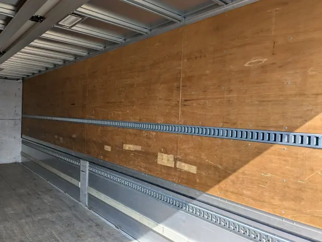 日野 プロフィア QPG-FW1EXEG(8x4)の写真26