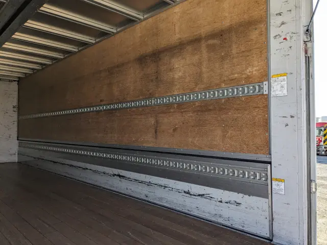 いすゞ フォワード TKG-FRR90T2(2WD)の写真19