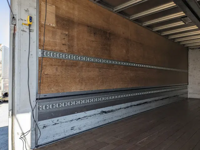 いすゞ フォワード TKG-FRR90T2(2WD)の写真20