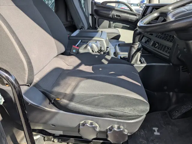 日野 プロフィア QPG-FN1AWDA(その他)の写真31