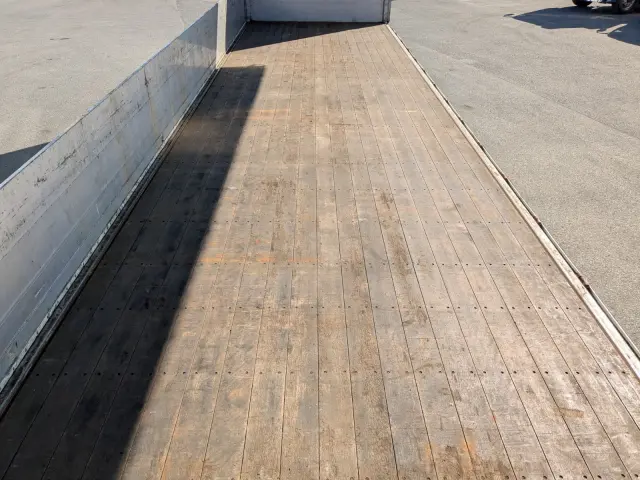 日野 プロフィア QPG-FN1AWDAの写真21