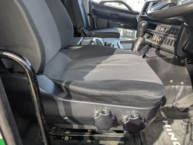 日野 プロフィア QPG-FN1AWDAの写真30