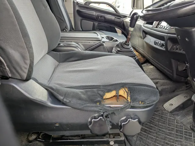 日野 レンジャー LKG-FJ7JLAG(2WD)の写真42