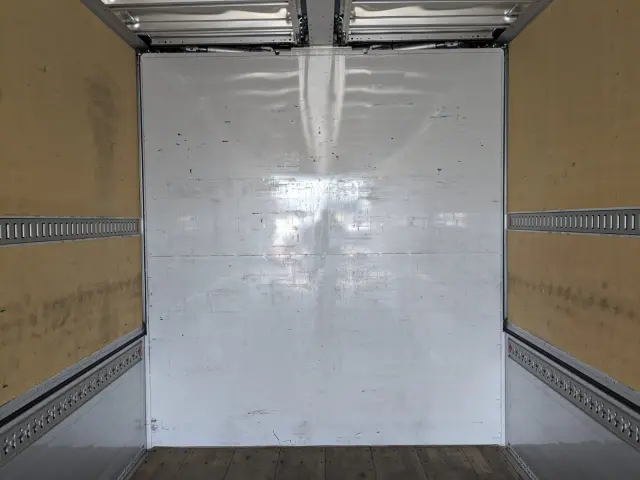 いすゞ ギガ 2PG-CYJ77D(8x4)の写真16