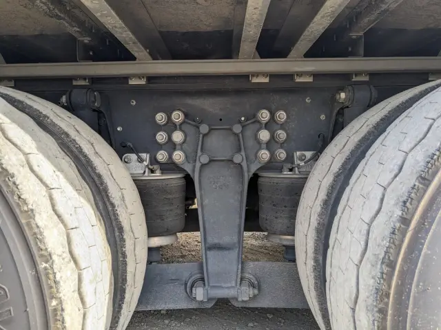 いすゞ ギガ 2PG-CYJ77D(8x4)の写真23