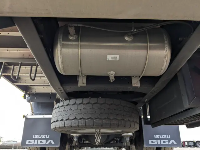 いすゞ ギガ 2PG-CYJ77D(8x4)の写真32