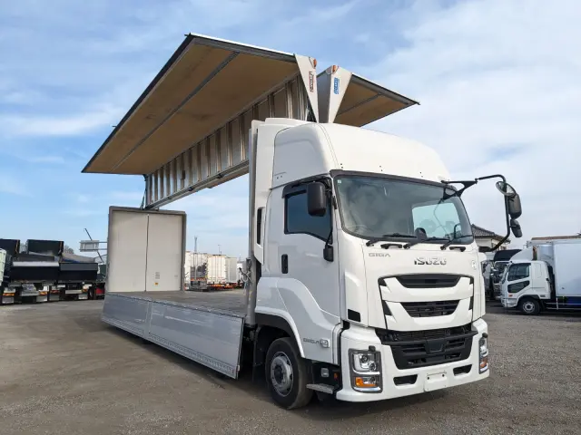 いすゞ ギガ 2PG-CYJ77D(8x4)の写真34