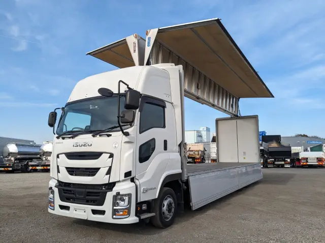 いすゞ ギガ 2PG-CYJ77D(8x4)の写真36