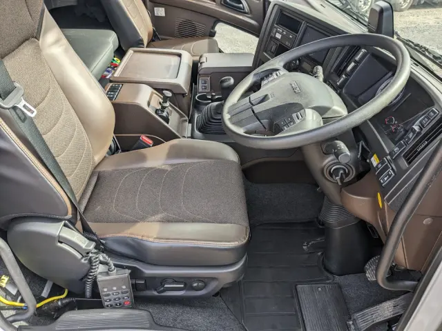 いすゞ ギガ 2PG-CYJ77D(8x4)の写真38