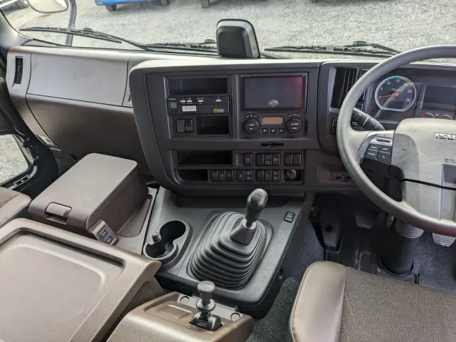 いすゞ ギガ 2PG-CYJ77D(8x4)の写真41