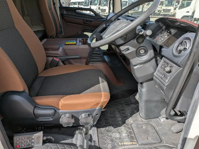 日野 レンジャー 2KG-FD2ABG(2WD)の写真38