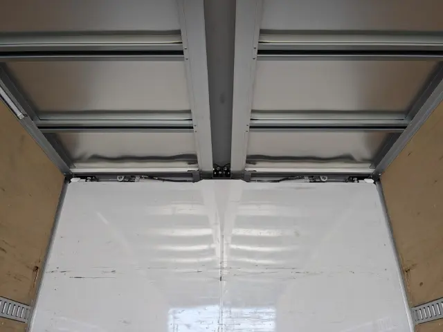 日野 レンジャー 2KG-FD2ABG(2WD)の写真16