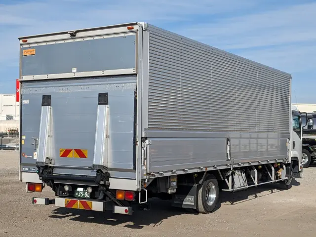 いすゞ フォワード TKG-FRR90T2(2WD)の写真4