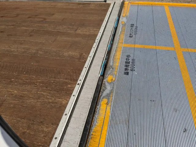 いすゞ フォワード TKG-FRR90T2(2WD)の写真10