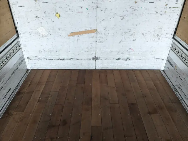 いすゞ フォワード TKG-FRR90T2(2WD)の写真15