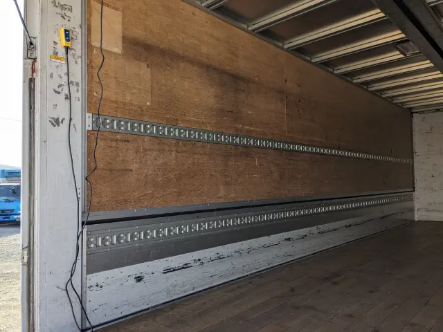 いすゞ フォワード TKG-FRR90T2(2WD)の写真20