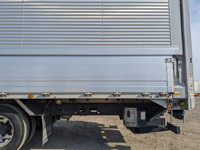 いすゞ フォワード TKG-FRR90T2(2WD)の写真22