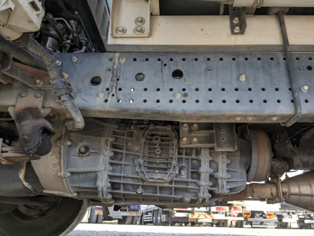 いすゞ フォワード TKG-FRR90T2(2WD)の写真24