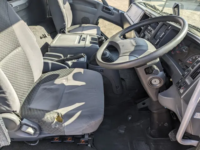 いすゞ フォワード TKG-FRR90T2(2WD)の写真36