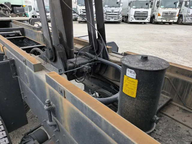 ＵＤ クオン QPG-CD5ZL(6x2)の写真18