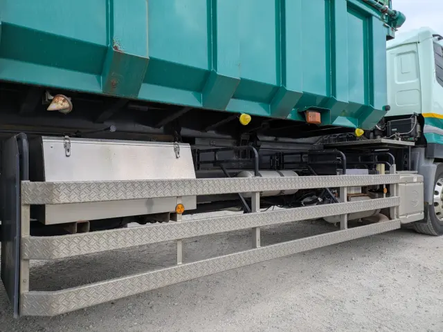 ＵＤ クオン QPG-CD5ZL(6x2)の写真36