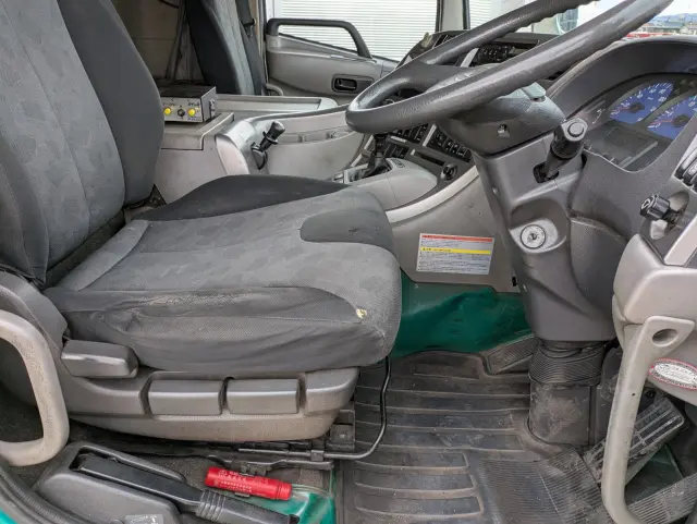 ＵＤ クオン QPG-CD5ZL(6x2)の写真37