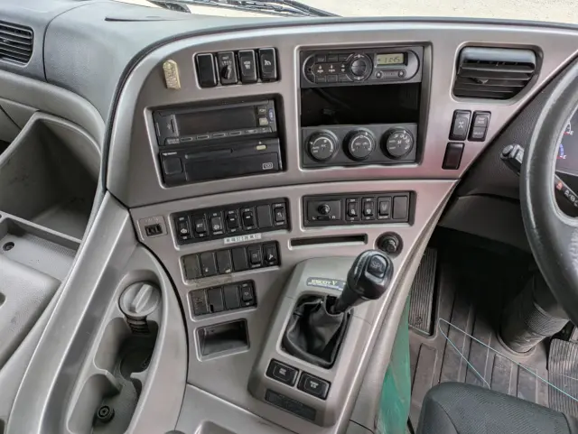 ＵＤ クオン QPG-CD5ZL(6x2)の写真40