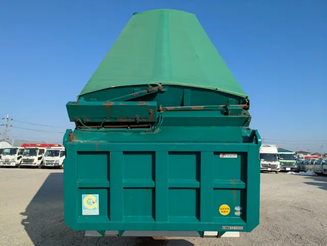 いすゞ ギガ QKG-CYM77A(6x2)の写真9