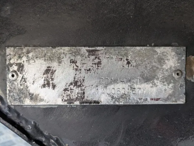 いすゞ ギガ QKG-CYM77A(6x2)の写真25