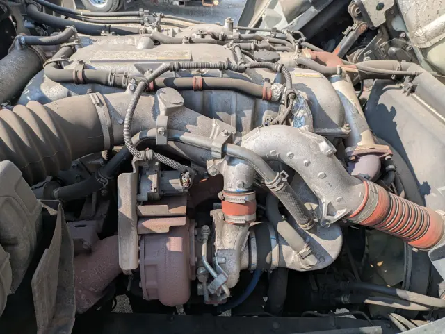 いすゞ ギガ QKG-CYM77A(6x2)の写真43