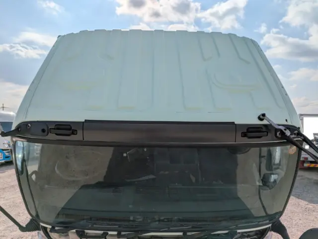 いすゞ ギガ QKG-CYM77A(6x2)の写真44