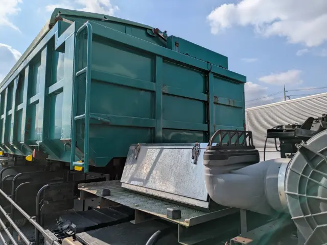 いすゞ ギガ QKG-CYM77A(6x2)の写真45