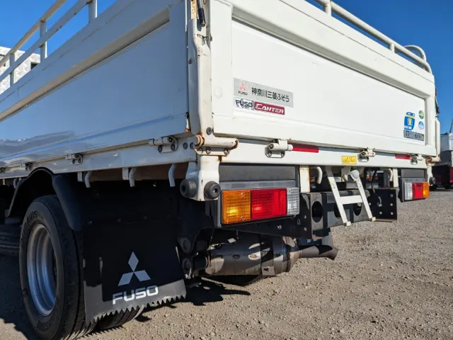 三菱 キャンター TPG-FBA20(2WD)の写真8